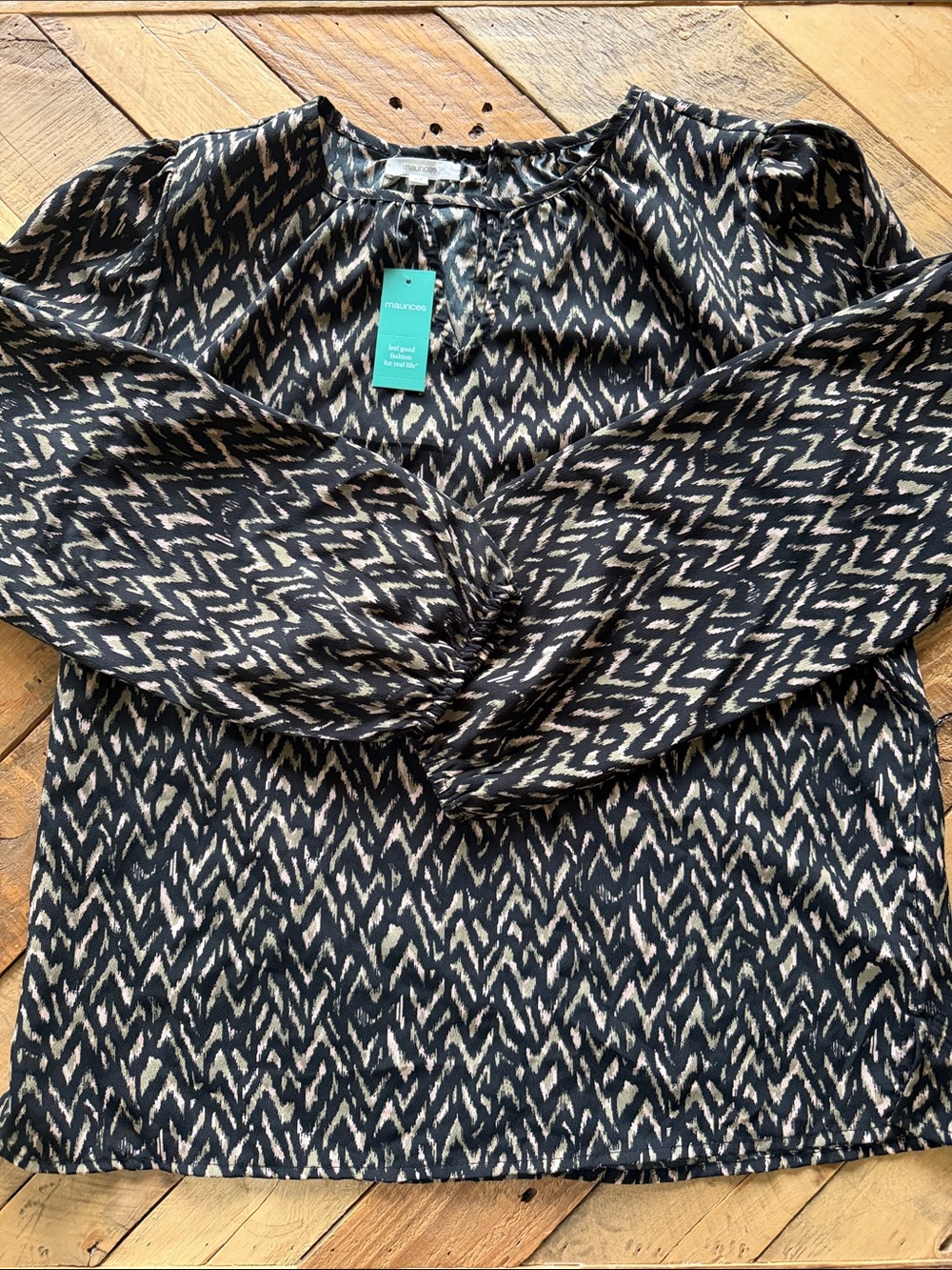 Maurice’s Black, Cream, green Ikat-Style Puff Sleeve Blouse